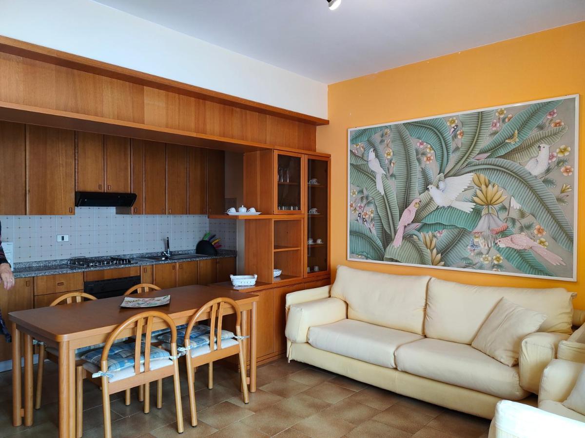 Iseolakerental- Casa Trentapassi Riva di Solto Exterior foto