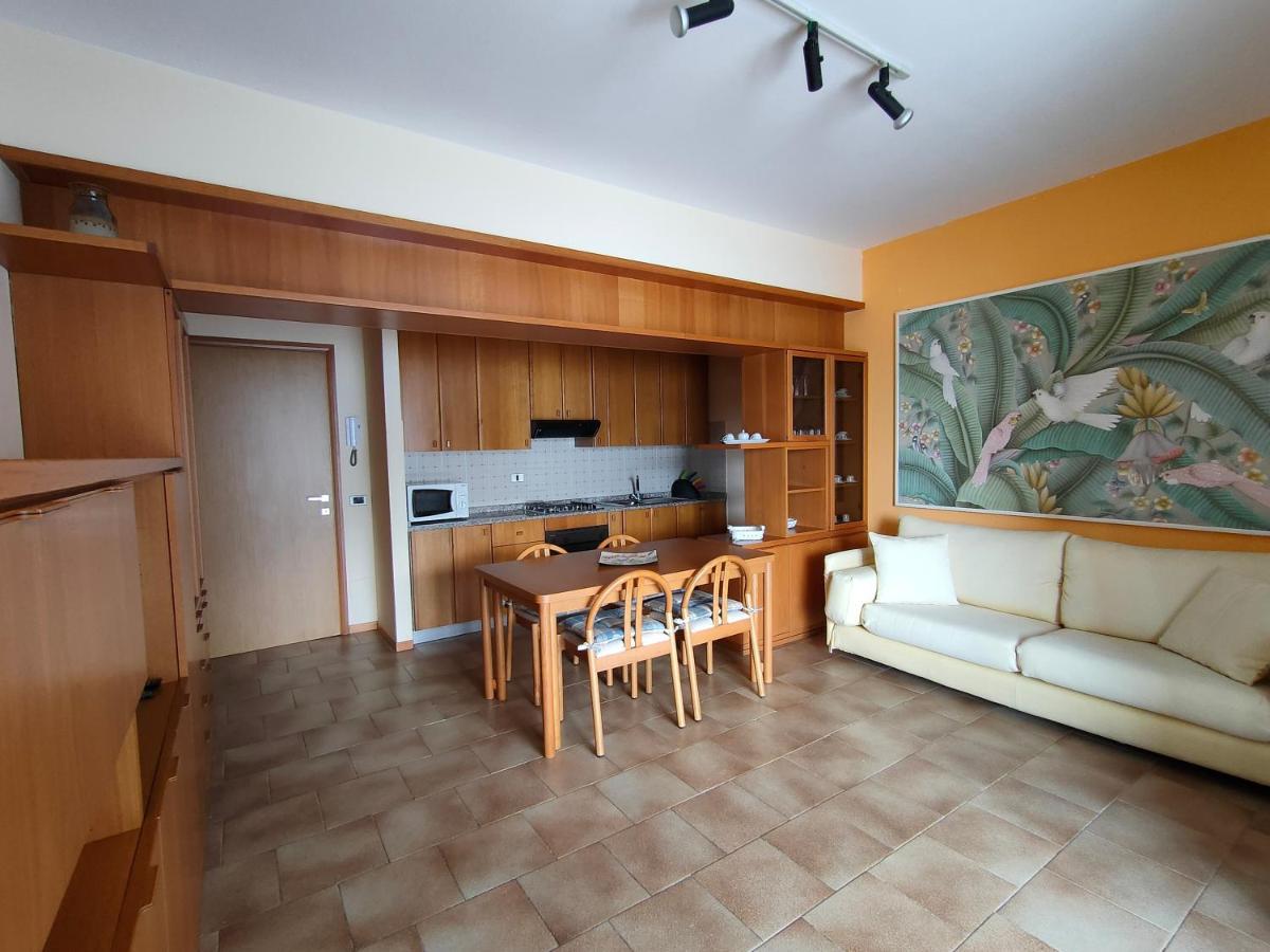 Iseolakerental- Casa Trentapassi Riva di Solto Exterior foto